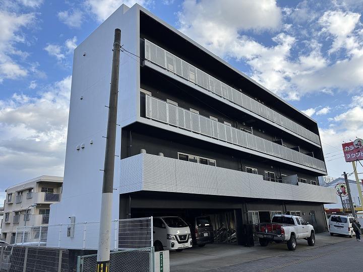 ジラフ福岡西の外観・駐車場イメージ1枚目