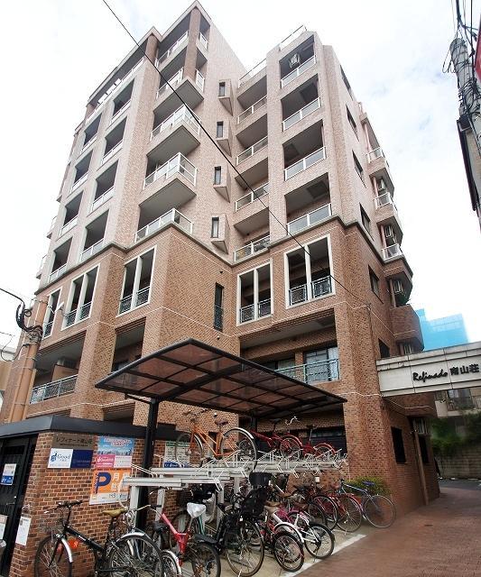 レフィナード南山荘の外観・駐車場イメージ1枚目