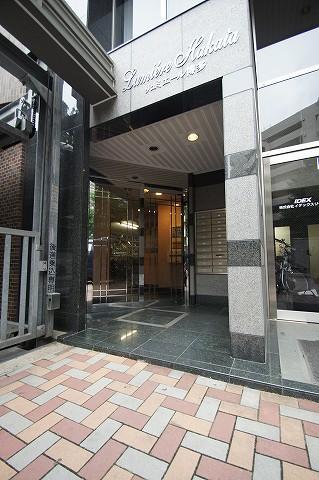 リュミエール博多の外観・駐車場イメージ2枚目