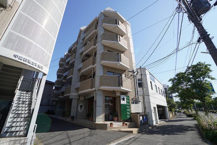 クレール平和の外観・駐車場イメージ1枚目