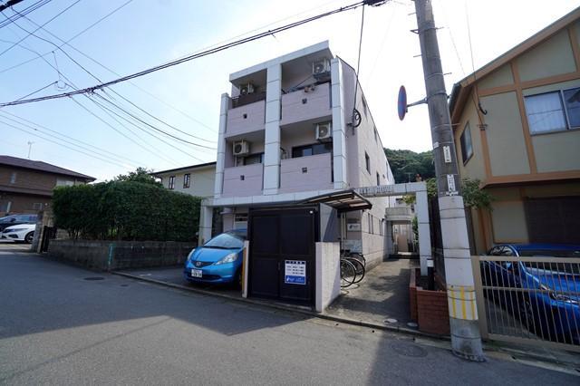 レクスタ平和の外観・駐車場イメージ1枚目