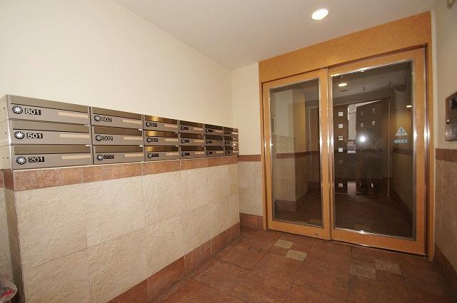 アブニール舞鶴Ⅱの外観・駐車場イメージ2枚目