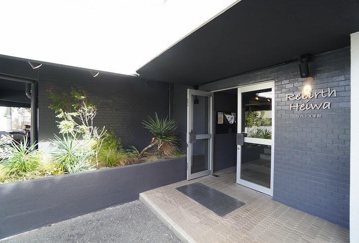 リバース平和の外観・駐車場イメージ2枚目