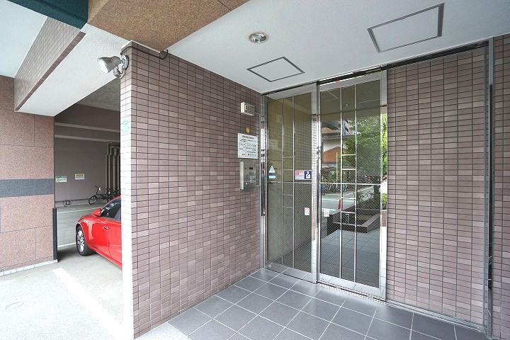 ソレアード赤坂の外観・駐車場イメージ2枚目