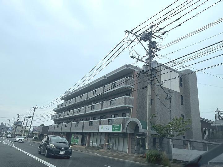 ヒルズウォークKの外観・駐車場イメージ1枚目