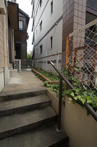 マーブル平和の外観・駐車場イメージ2枚目