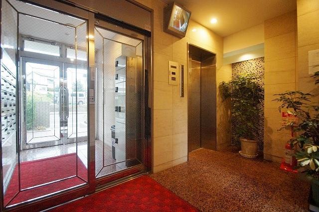 グランディール平尾山荘の外観・駐車場イメージ2枚目