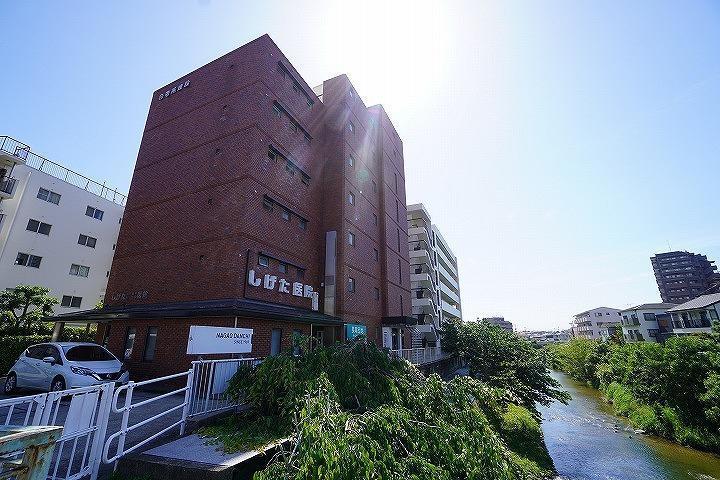 第2長尾団地の外観・駐車場イメージ1枚目