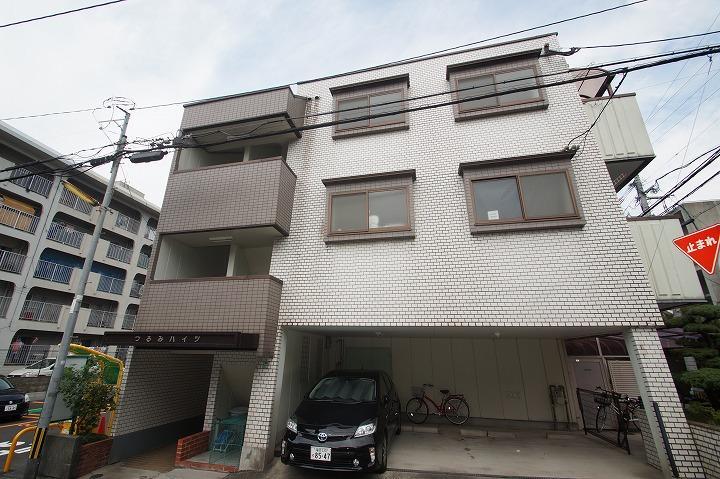 つるみハイツの外観・駐車場イメージ1枚目