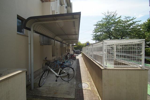 グランエピ長丘台の外観・駐車場イメージ2枚目