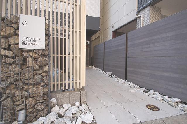レキシントンスクエア駅南の外観・駐車場イメージ2枚目