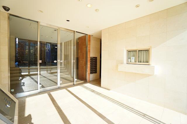 アーバンフラッツ八王子みなみ野の外観・駐車場イメージ2枚目