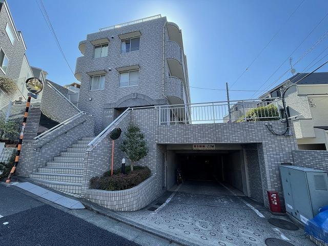 アエラス石川台の外観・駐車場イメージ1枚目