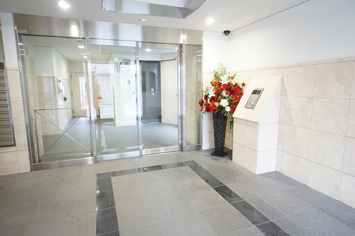 アーデン江坂Ⅲの外観・駐車場イメージ2枚目