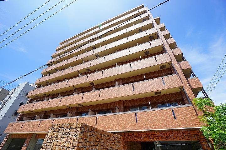 アーバンフラッツ城東の外観・駐車場イメージ1枚目