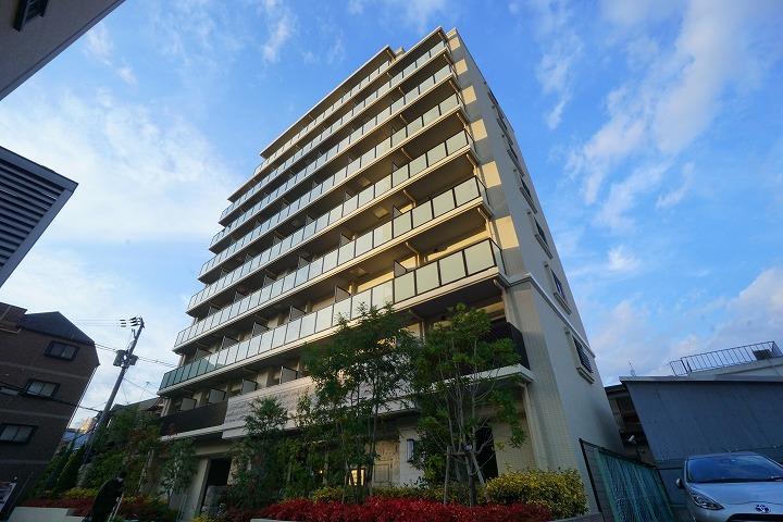 La Douceur放出の外観・駐車場イメージ1枚目