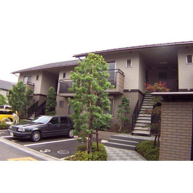 コンフォート三鷹台駐車場の外観・駐車場イメージ1枚目